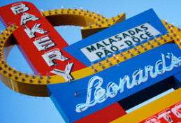 Leonard's Hawaii Sign
